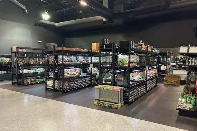 Image of The Serpentarium's interior store in McKinney.