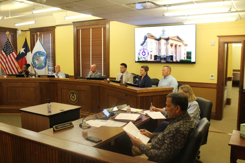 Fort Bend County commissioners to review 5 redistricting maps