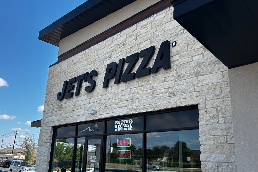 Jet's Pizza opens Round Rock shop near Old Settlers Boulevard