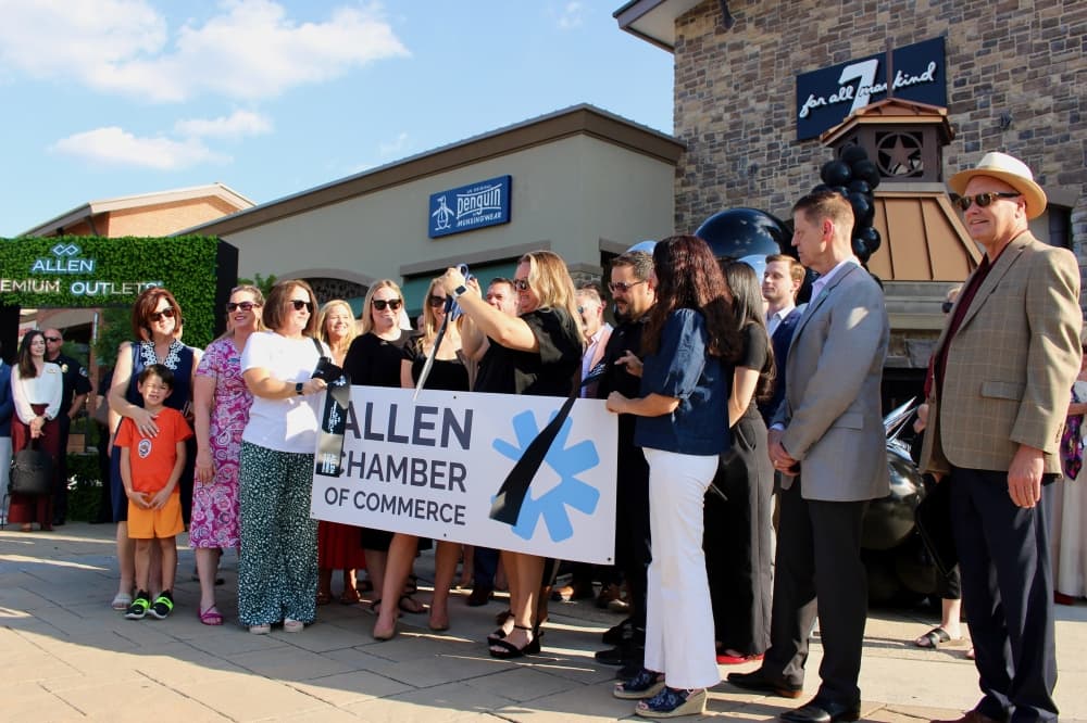Allen Premium Outlets marks 25 years with celebration, monthlong promotions