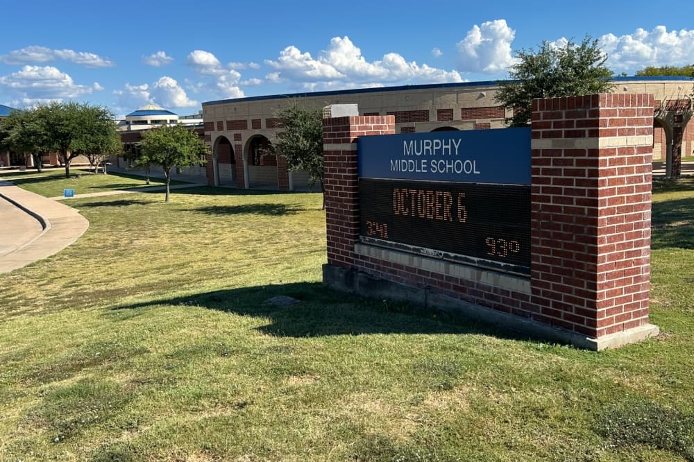 Murphy Middle School reopens after humidity, air quality improvements