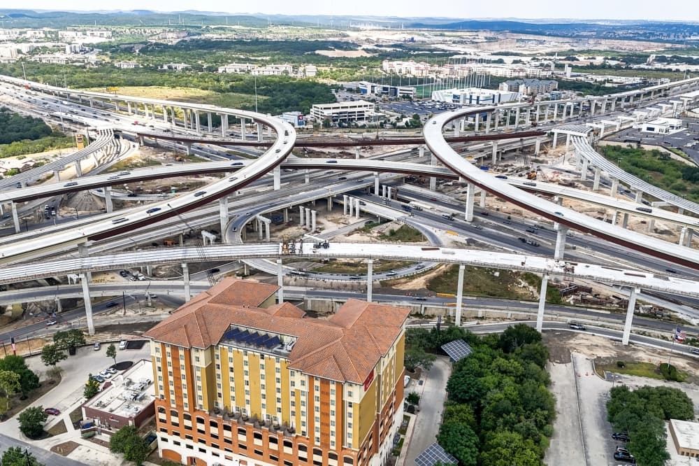 Fifth flyover ramp opens at Loop 1604 and I-10 interchange