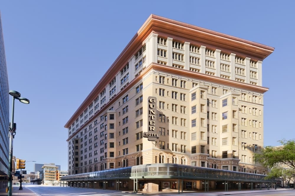 October San Antonio business updates: healthcare expansions, new card shops and more