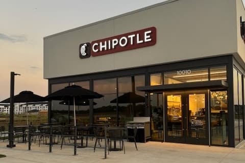 Chipotle opens 2nd Missouri City location featuring "Chipotlane" pick-up window