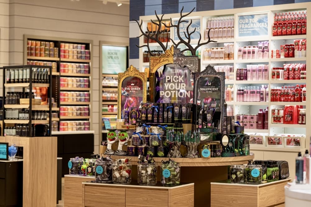Mobile art studio, clothing stores: see five business updates in Cypress