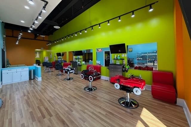 Pigtails and Crewcuts offers children's haircuts in Northlake