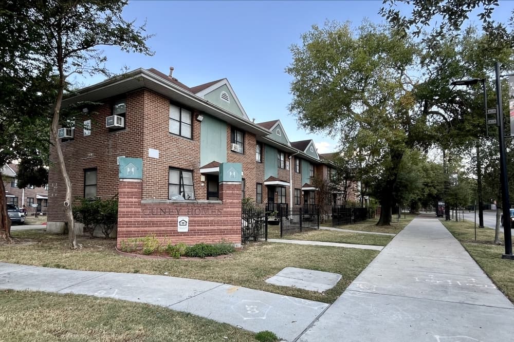Houston Housing Authority to redevelop city's oldest public housing community in 7-year plan