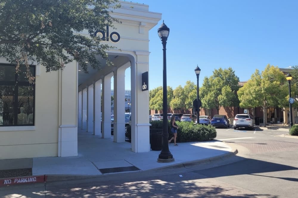 Alo Yoga now offers clothing, accessories in Southlake