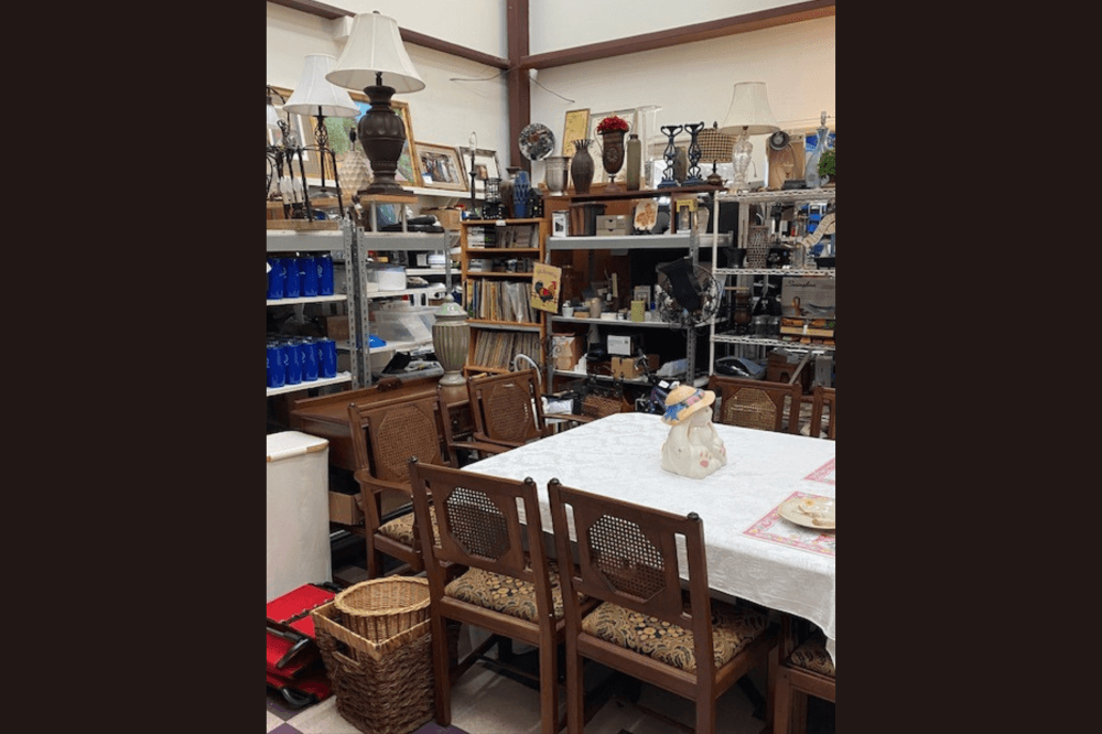 Round Rock Area Serving Center thrift store