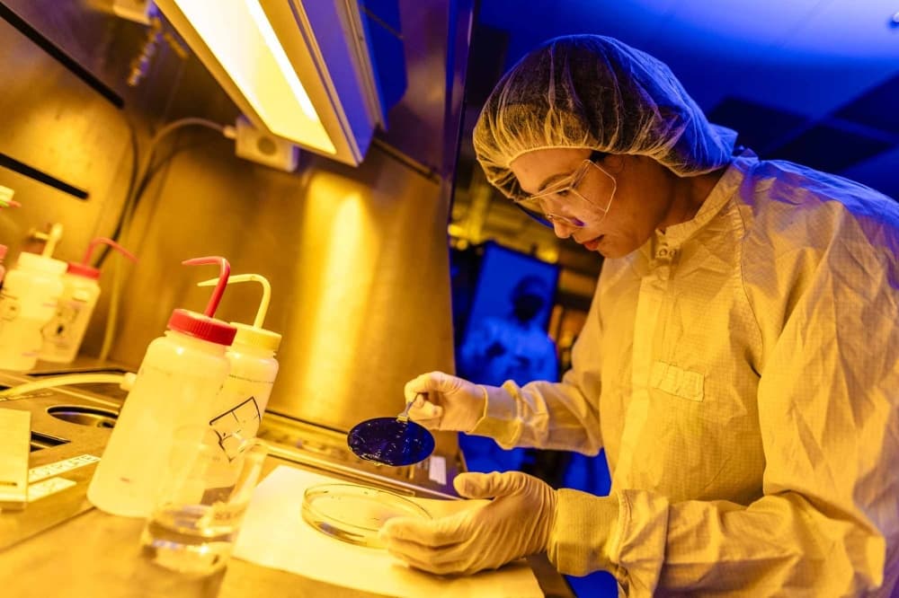 UT Dallas Semiconductor Institute launches scholarship to support engineering grad students