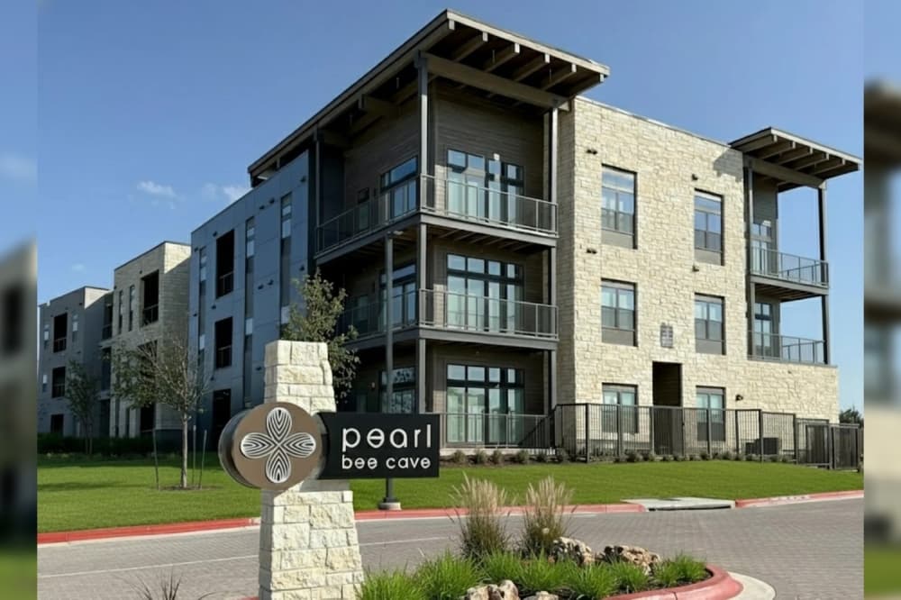 Pearl Bee Cave now leasing townhomes, apartments