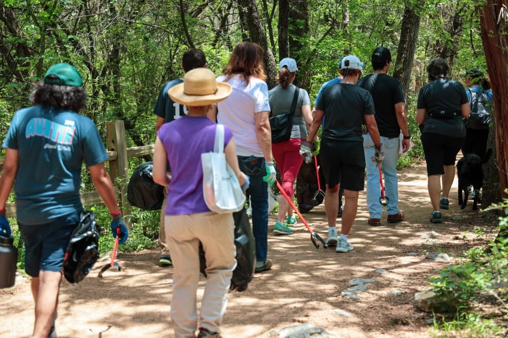 13 volunteer opportunities in the Lake Travis, West Austin area