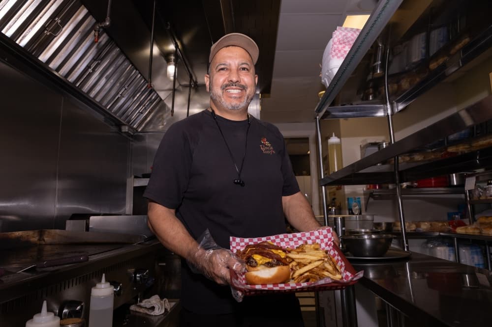 Uncle Tony’s marks 15 years of burgers, chicken tacos in north Houston