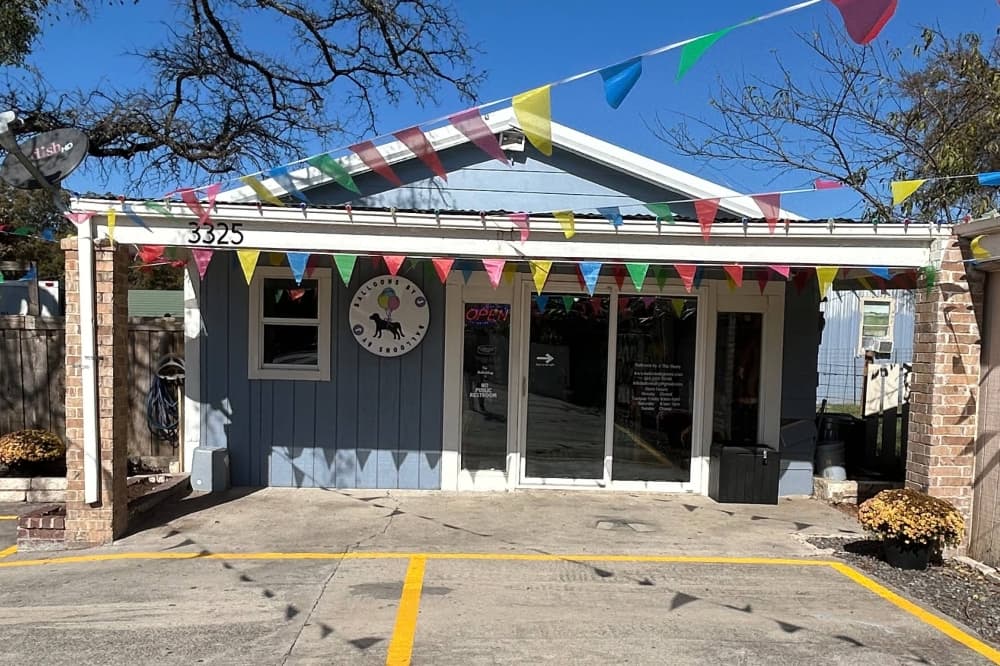 Balloons by J offers helium balloons, arrangements in McKinney