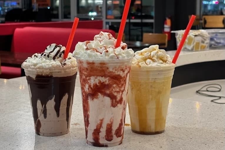 Locally owned diner now open in Universal City