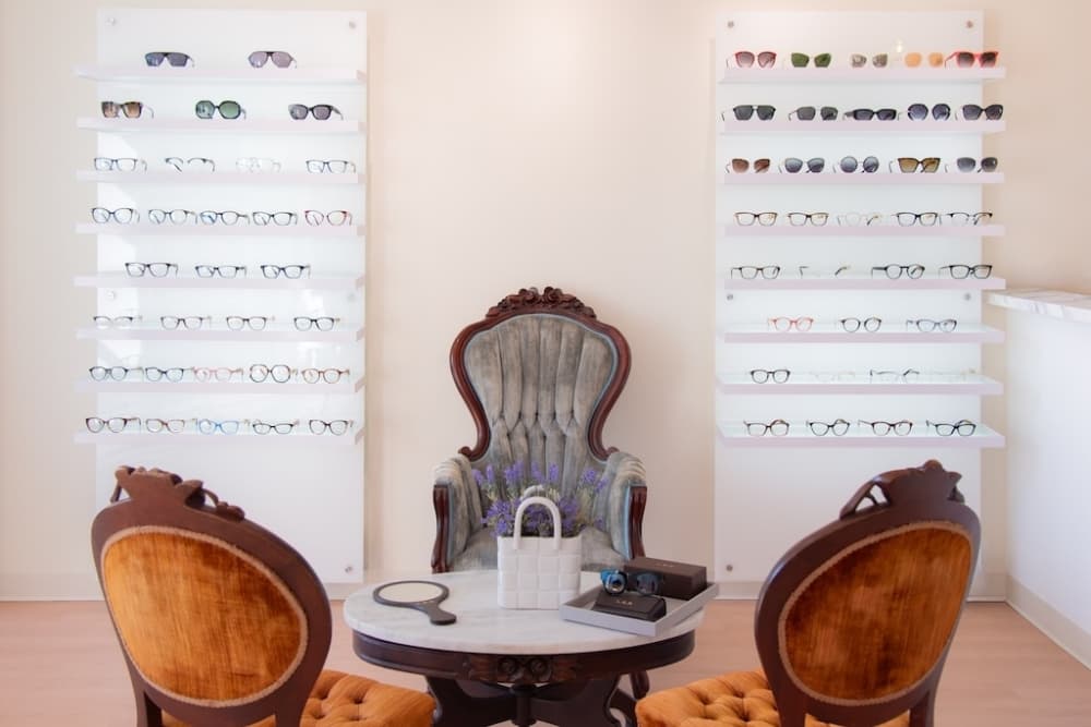 Optometrist clinic Eye Atelier now open at Upper Kirby retail center