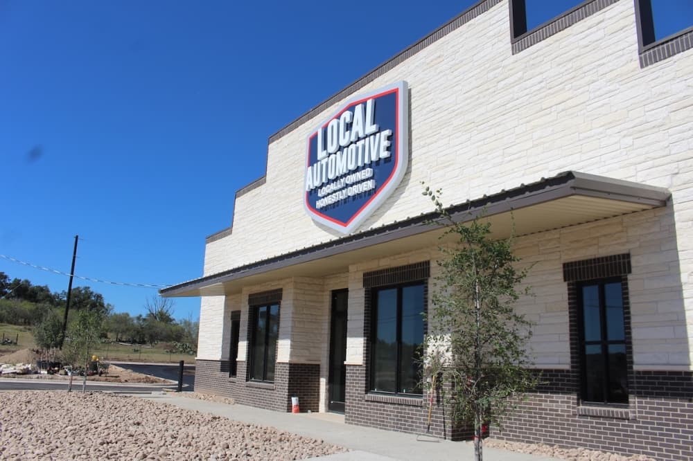 Local Automotive now open in Buda
