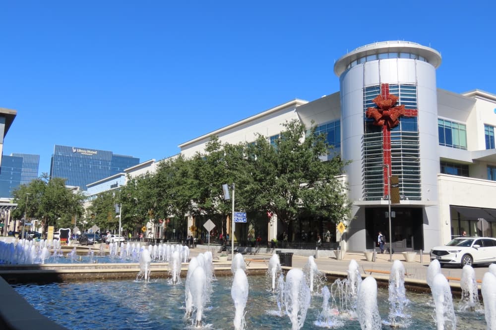 Plano commission OKs Vonlane regional bus station at Legacy West