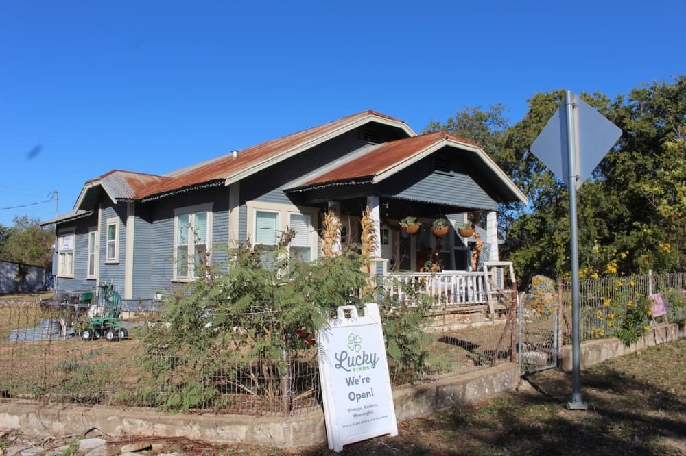 Lucky Finds offers vintage finds in Dripping Springs