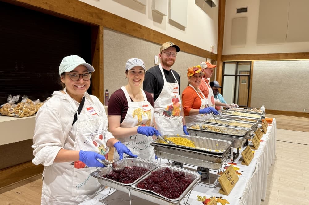 people serving food