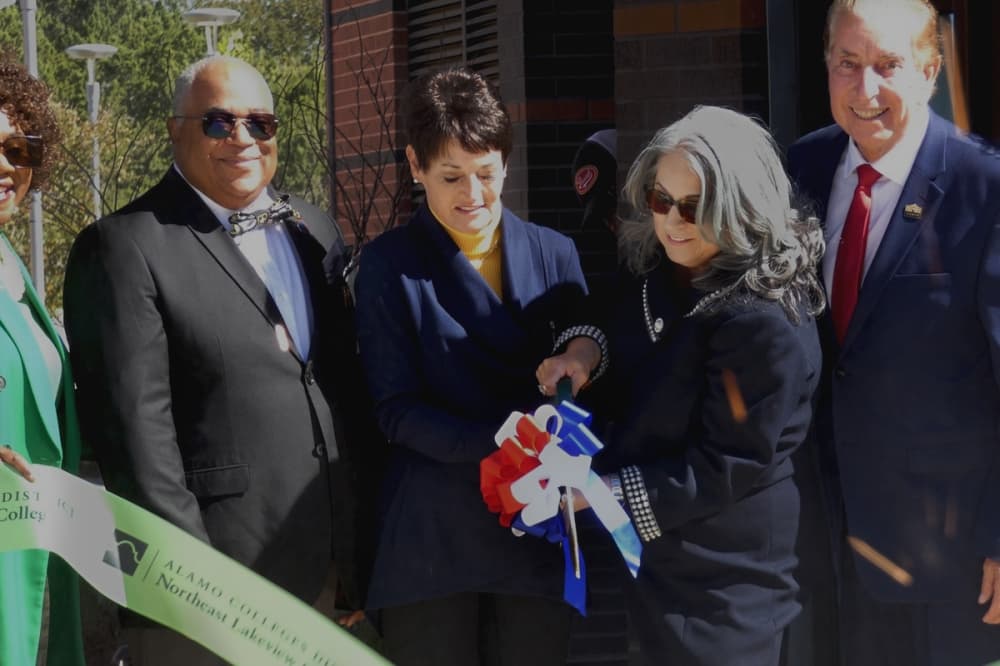 Northeast Lakeview College opens $12 million veteran support center