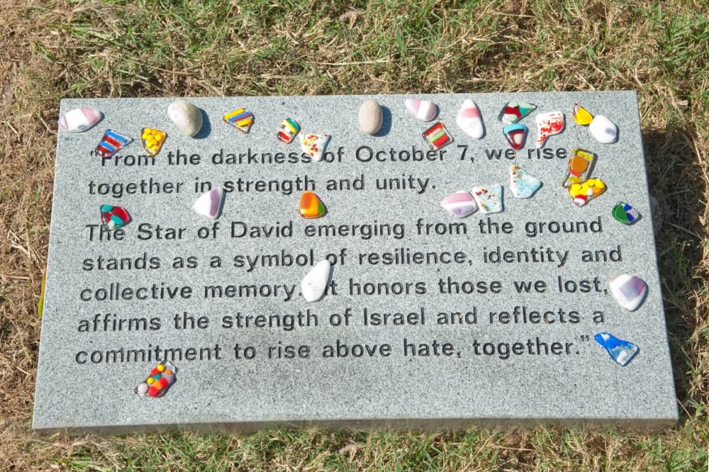 monument plaque