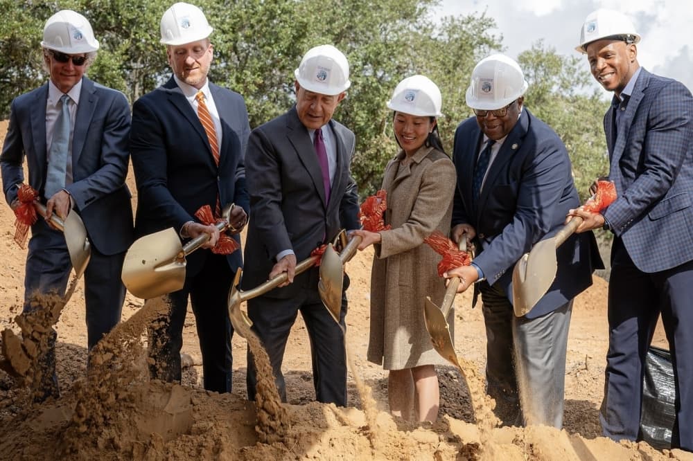 Houston Health Department breaks ground on new infectious disease laboratory