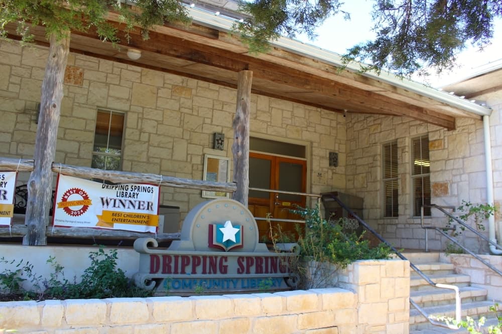 Dripping Springs Community Library raises funds for new mobile library