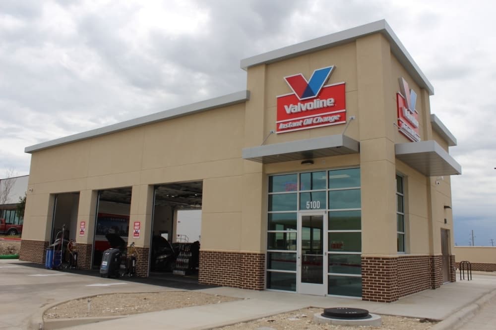 Universal City OKs permit for auto repair service business