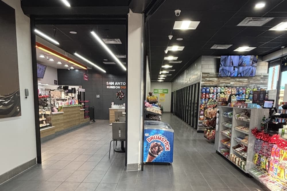 New convenience store with Dunkin' opens next to VIA’s Stone Oak Park and Ride