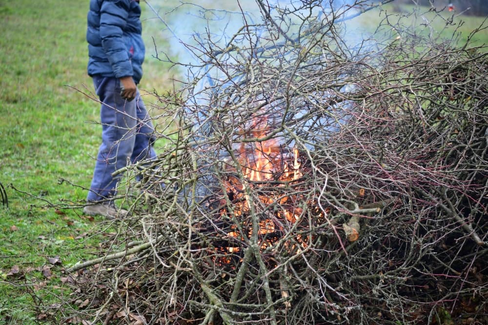 Commissioners lift burn ban in unincorporated Harris County