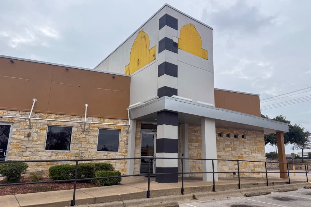 Buffalo Wild Wings closes its doors in Cedar Park