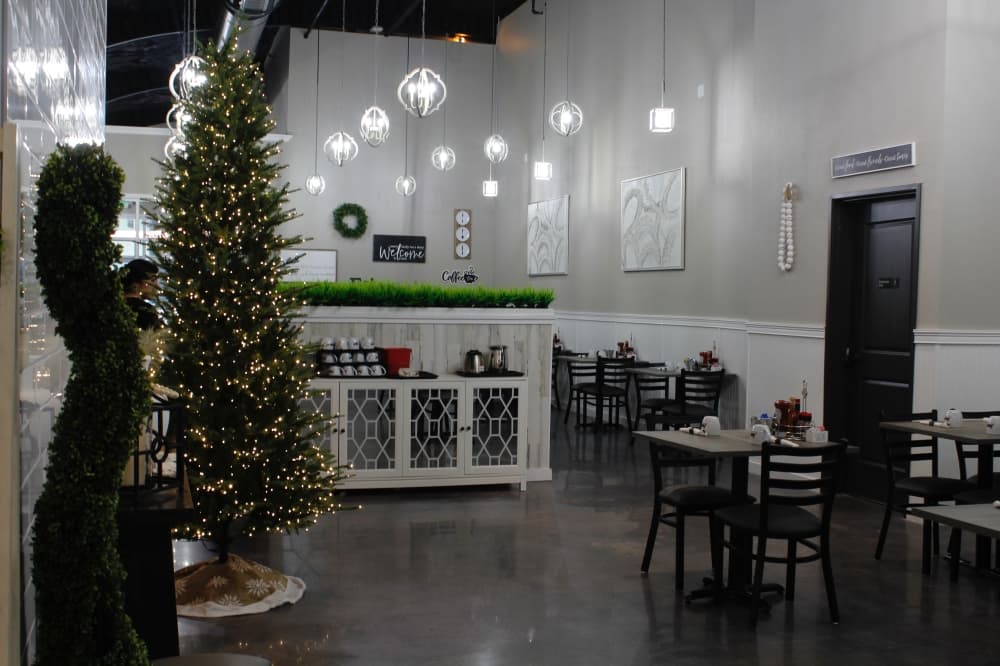Inside Oak Street Cafe