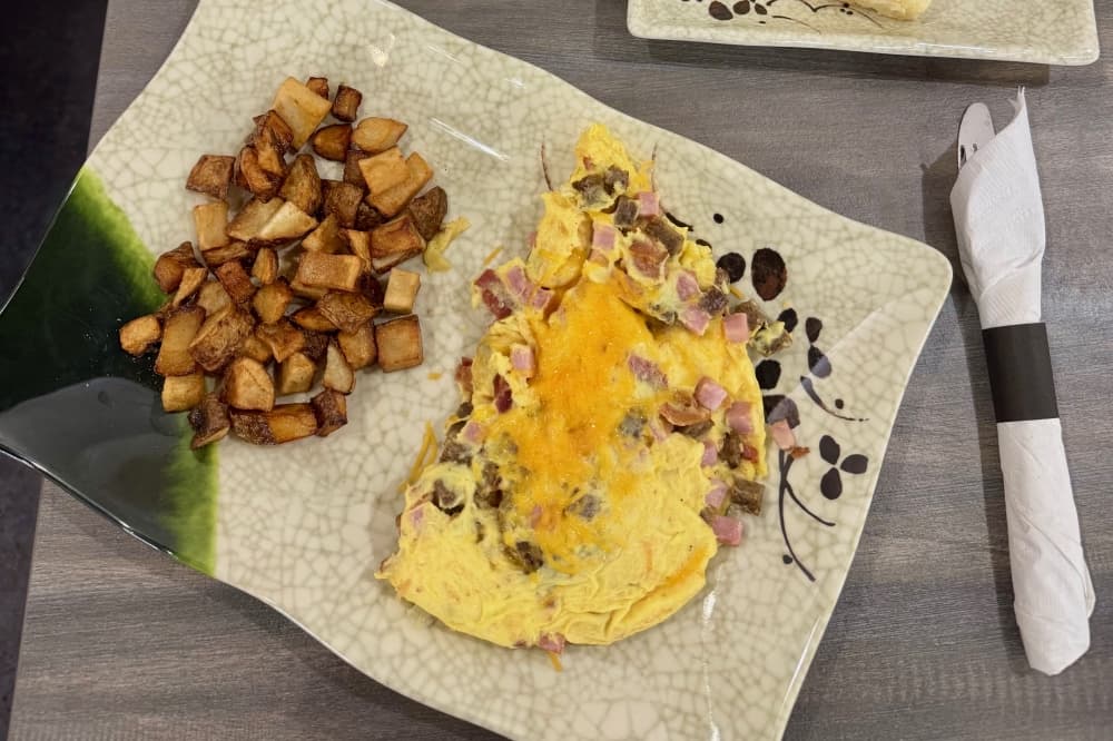 Oak Street Cafe now serves brunch meals in Roanoke