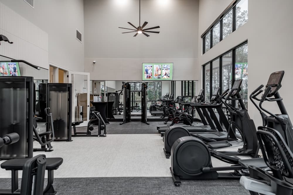 The amenity center features a state-of-the-art fitness center. (Courtesy Caldwell Communities)