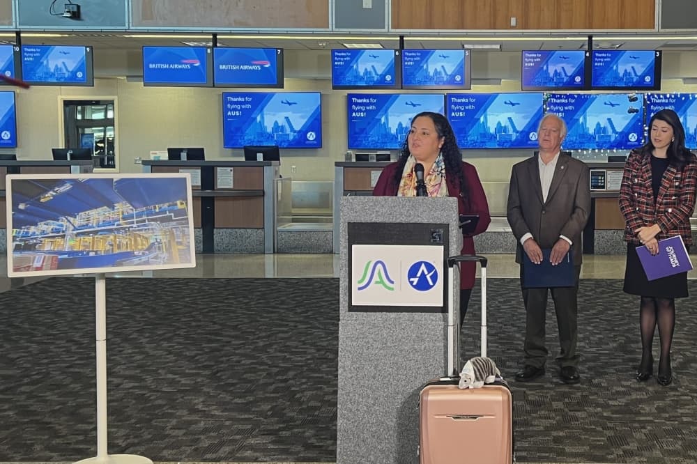 Austin airport officials celebrate new baggage handling system