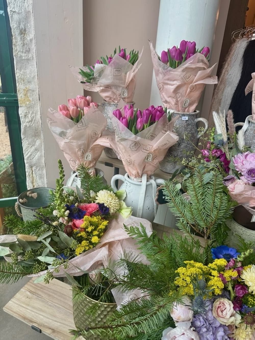 Floral arrangements are available at the business. (Courtesy Éscolatica Floral Atelier & Ancestral Wisdom)
