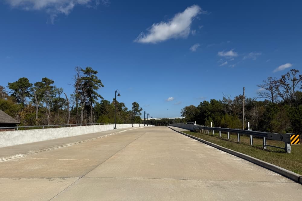 New roadway Valley Ranch Bend Drive opens to motorists in New Caney