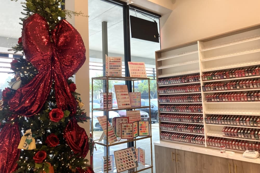 Christmas tree in nail polish salon