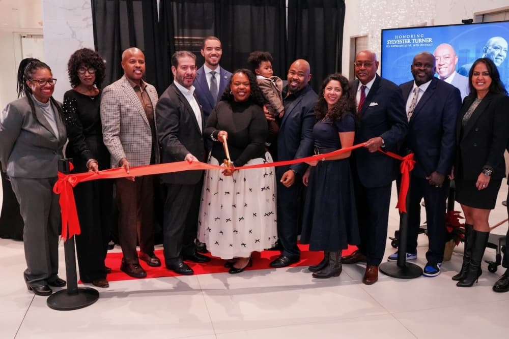 Harris County dedicates historic downtown building honoring Sylvester Turner