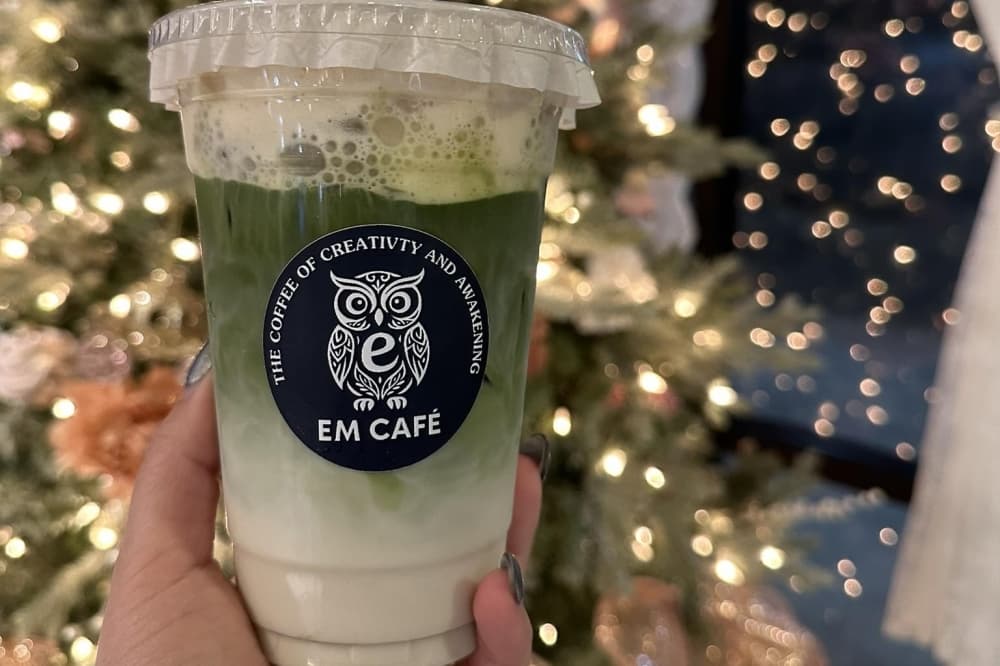 Em Café opens in Deer Park