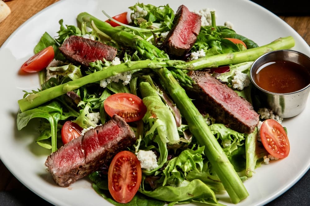 salad with steak