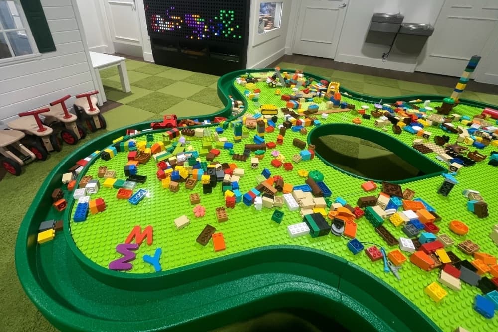 Lego table