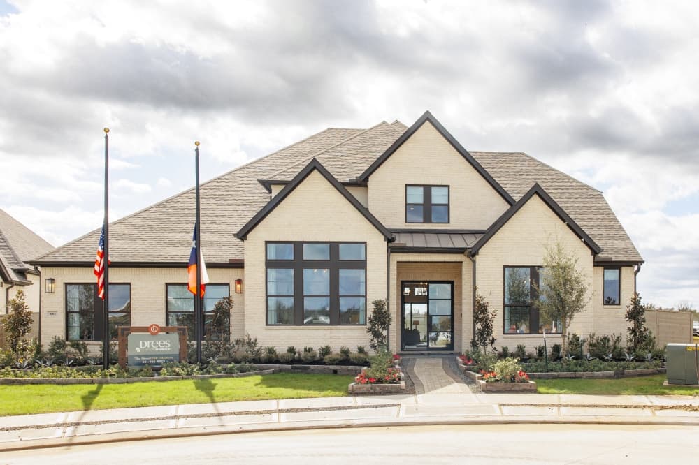 9 builders open new model homes in master-planned community in League City