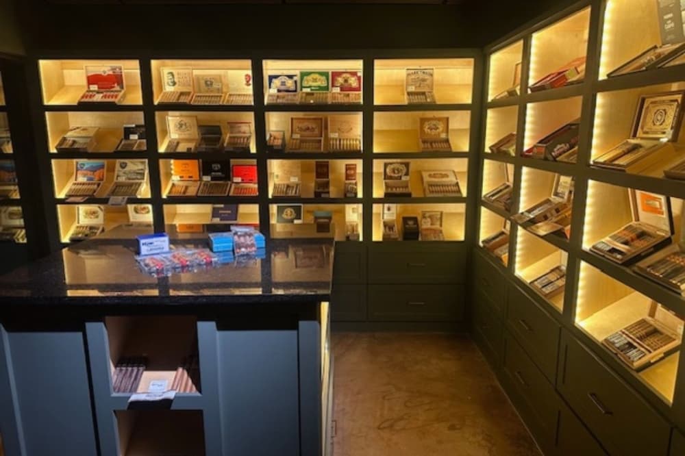Coaches Cigar Lounge now open in Tomball