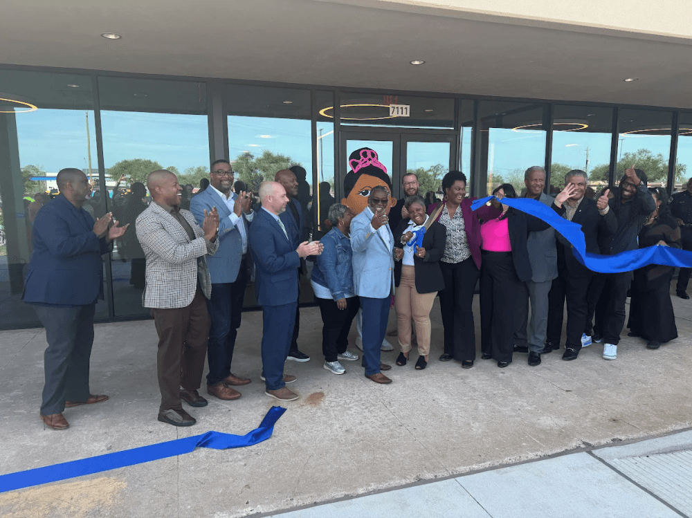 Officials cut ribbon at Missouri City’s Edison Cultural Arts Center