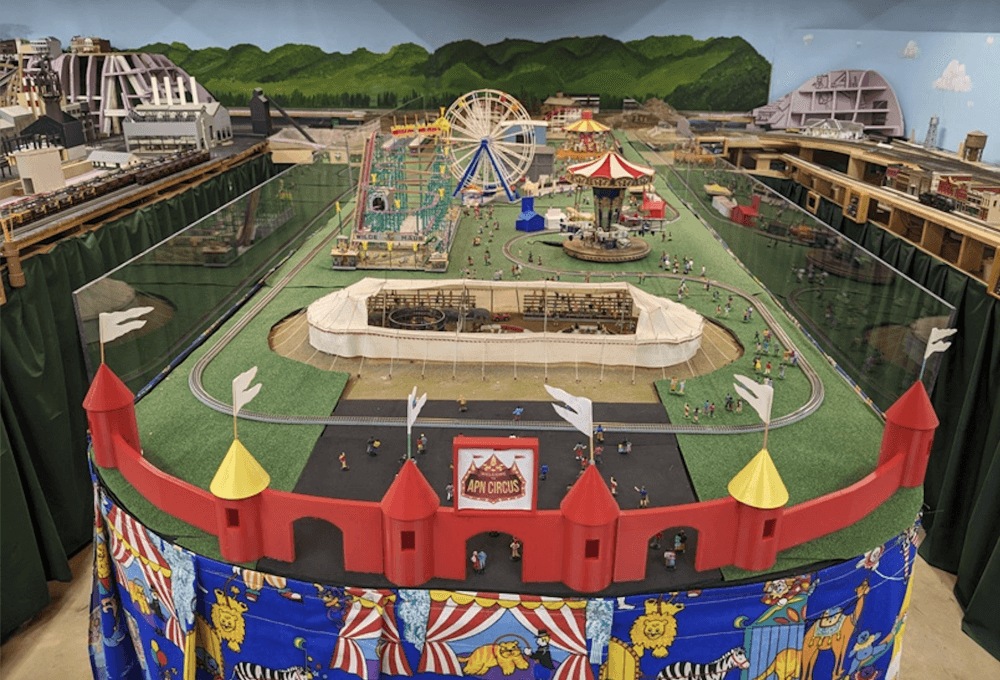 Model trains, boutique crawl: 5 things to do in The Woodlands area Jan. 9-11