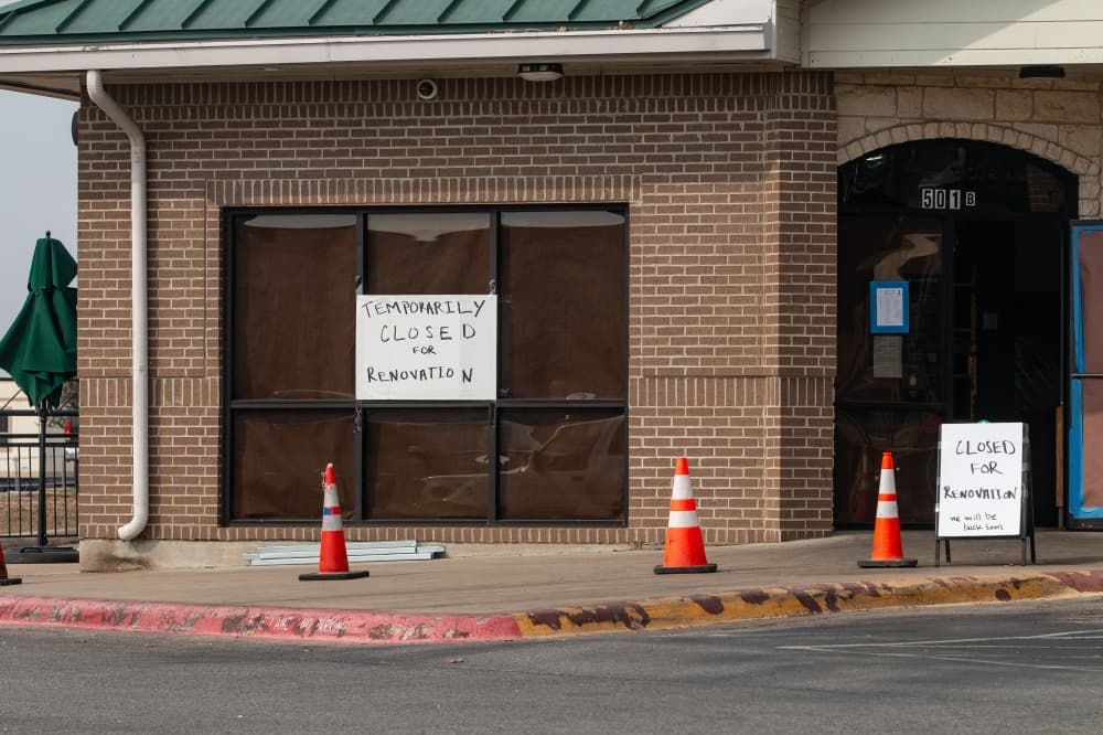 Bastrop Starbucks takes coffee break through late January