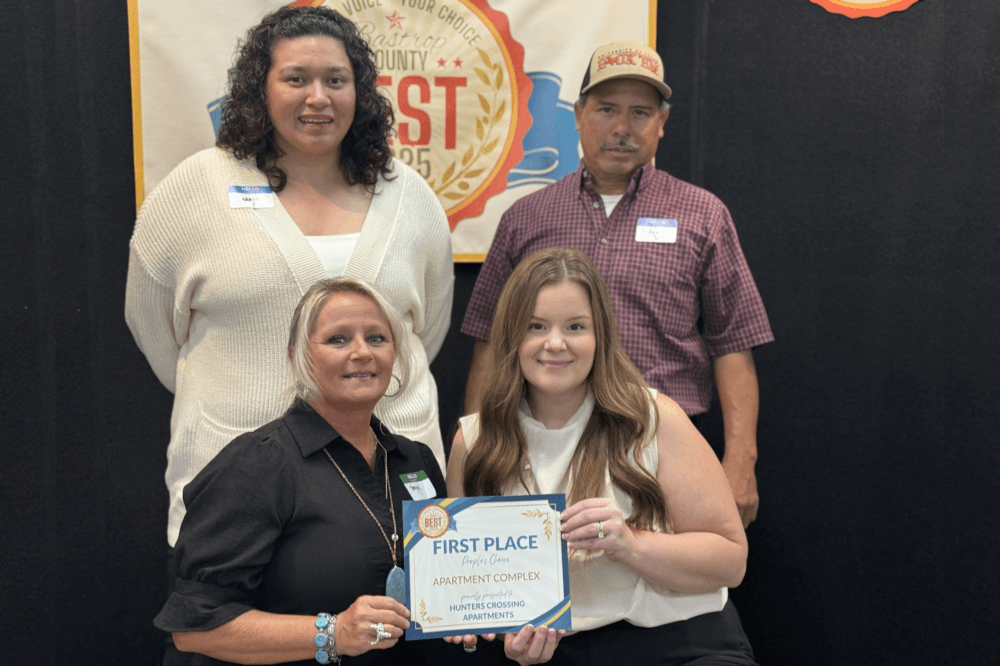 Hunters Crossing Apartments team with Best in Bastrop award