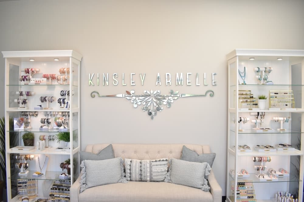 Jewelry store Kinsley Armelle closes its online store